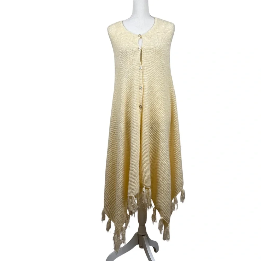 LuLaRoe Sweater Poncho Womens‎ OS Cream Button Front Knit Tassels Breathable